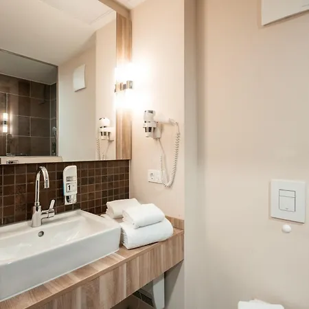 Weinhotel Wasem 3* 인겔하임암라인