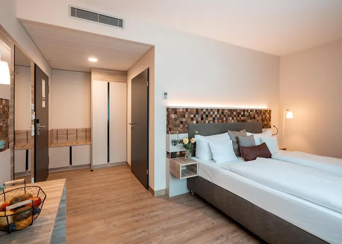 מלון Weinhotel Wasem 3*