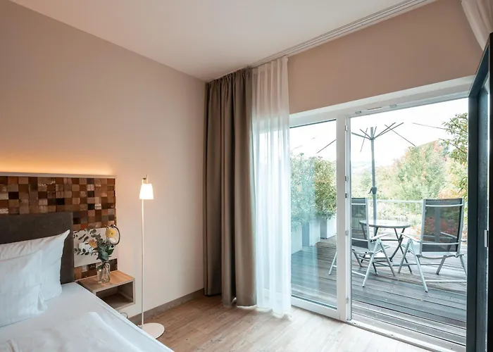 מלון Weinhotel Wasem 3*